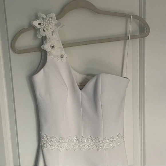 Dress the Population one shoulder floral appliqué Dress white 18470 - Picture 2 of 14